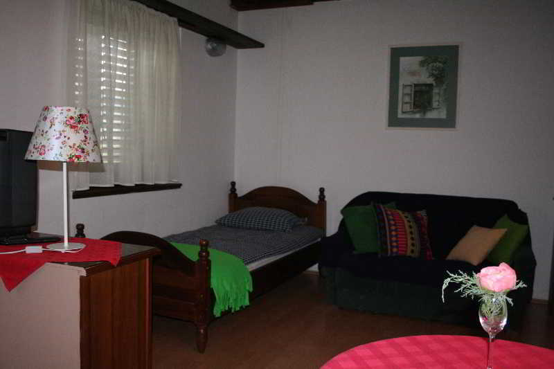 Dom Faletici - SJJ Esterno foto